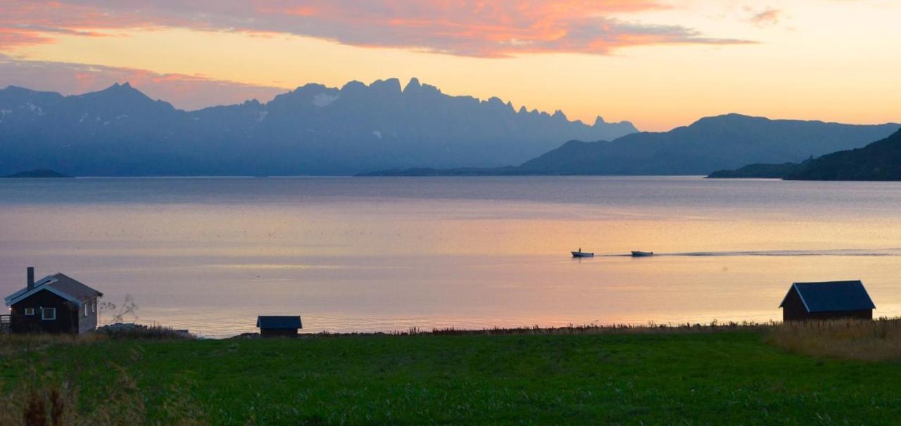 Arctic Fjordcamp Hotel Burfjord Kültér fotó