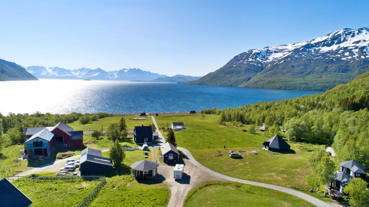 Arctic Fjordcamp Hotel Burfjord Kültér fotó